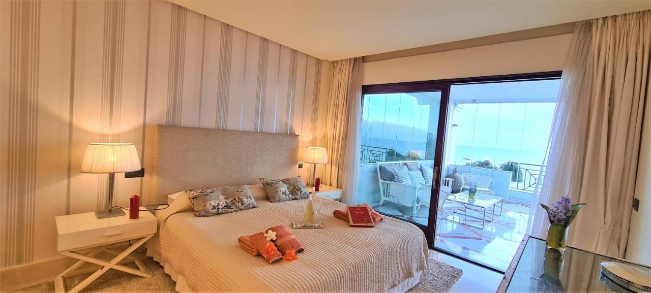 Luxury Apartment Frontal Beach In Doncella Beach Estepona Exteriör bild