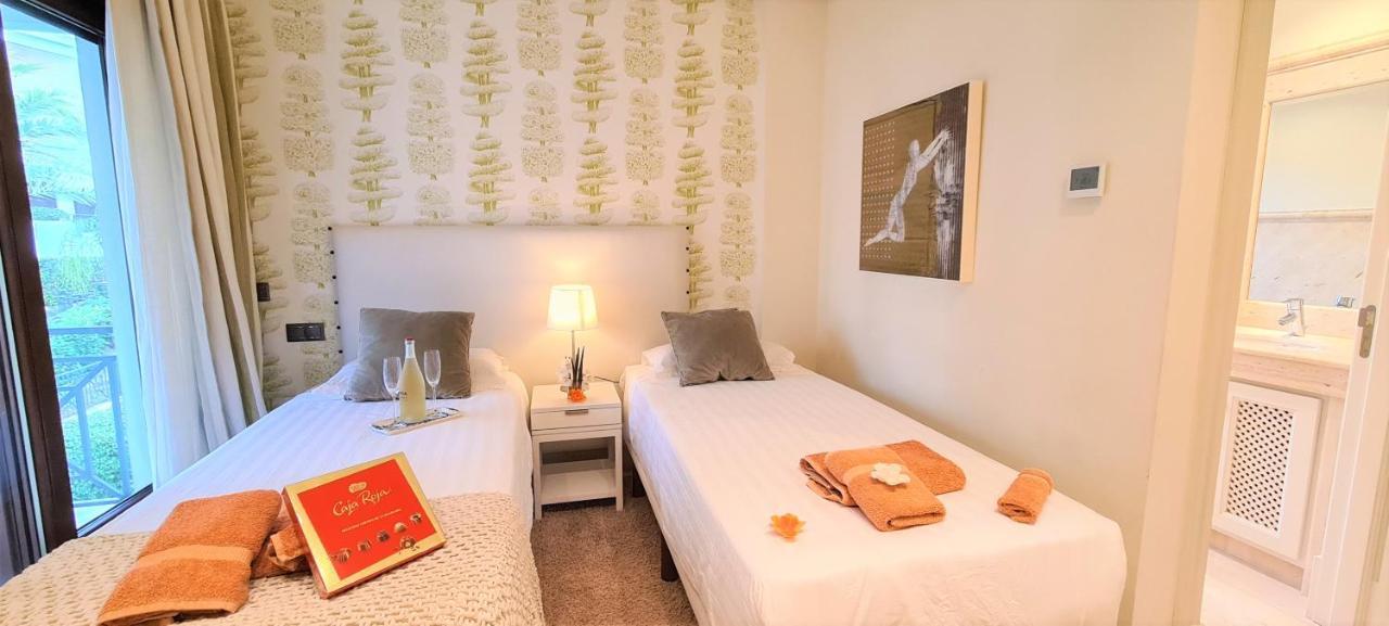 Luxury Apartment Frontal Beach In Doncella Beach Estepona Exteriör bild
