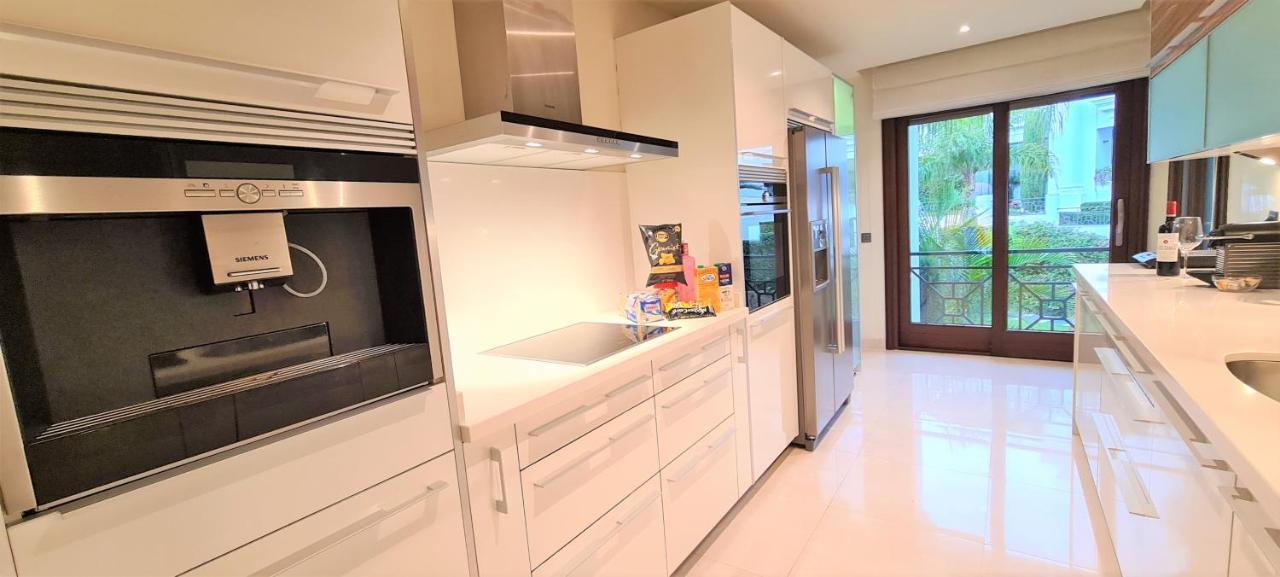 Luxury Apartment Frontal Beach In Doncella Beach Estepona Exteriör bild