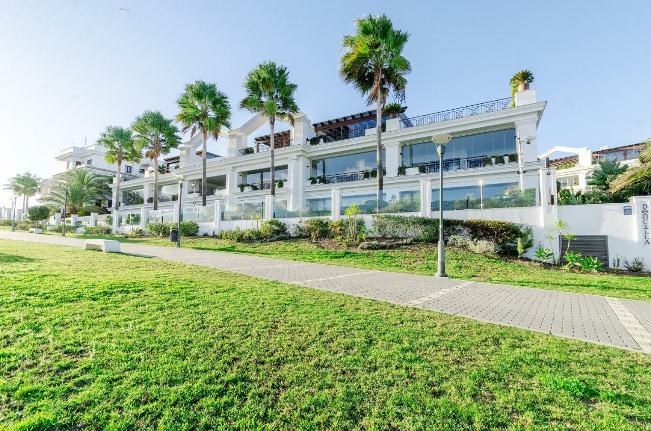 Luxury Apartment Frontal Beach In Doncella Beach Estepona Exteriör bild