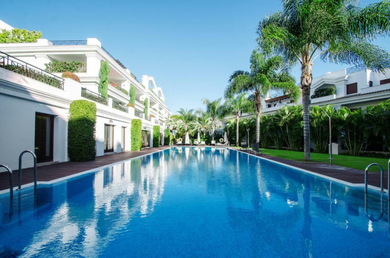 Luxury Apartment Frontal Beach In Doncella Beach Estepona Exteriör bild