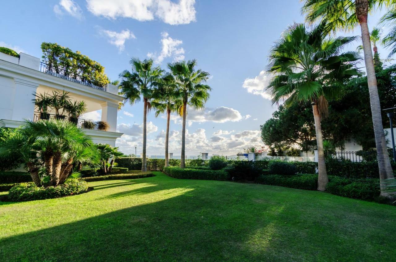 Luxury Apartment Frontal Beach In Doncella Beach Estepona Exteriör bild