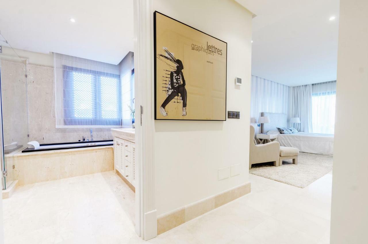 Luxury Apartment Frontal Beach In Doncella Beach Estepona Exteriör bild