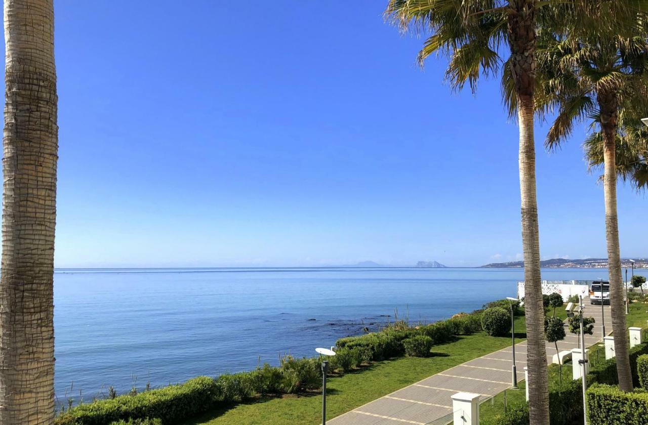 Luxury Apartment Frontal Beach In Doncella Beach Estepona Exteriör bild